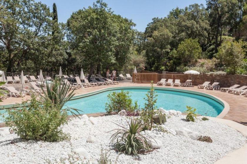 Les Restanques Maison Du Lac 4 Chambres Grimaud Dış mekan fotoğraf